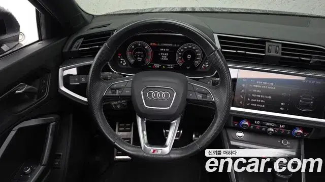 Audi Q3 2023 — Фото 14/20