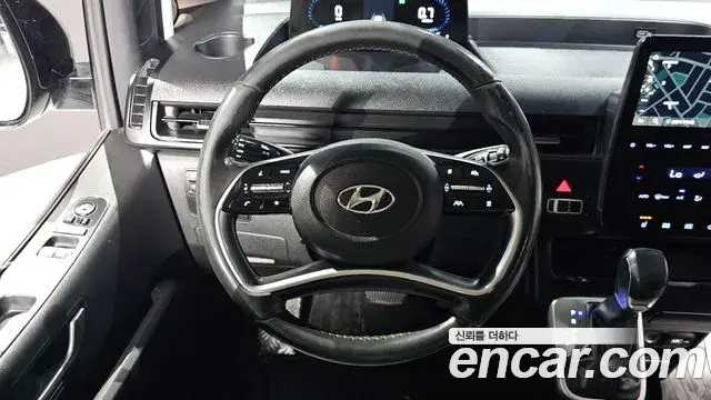 Hyundai Staria 2021 — Photo 13/20