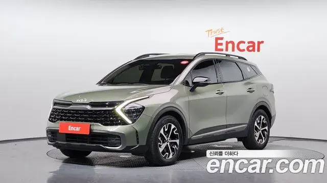Kia Sportage 2023 — Фото 1/20