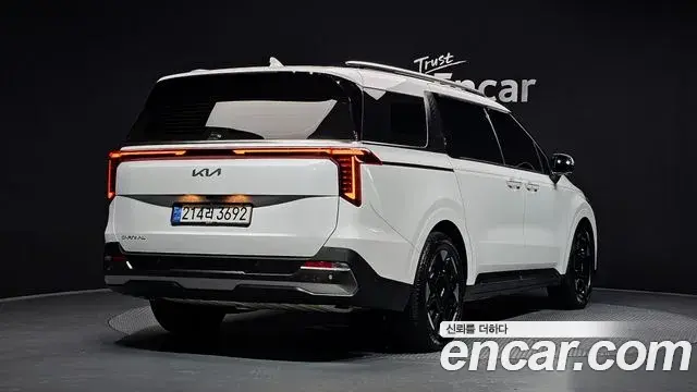 Kia Carnival 2024 — Фото 2/20