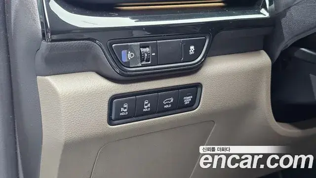 Kia Carnival 2024 — Фото 16/20