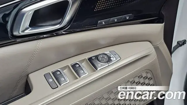 Kia Carnival 2024 — Фото 17/20