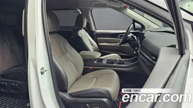 Kia Carnival 2024 — Photo 20/36
