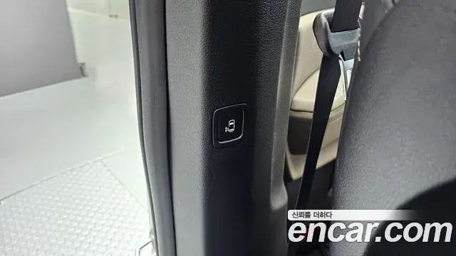 Kia Carnival 2024 — Photo 18/36