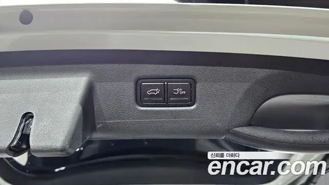 Kia Carnival 2024 — Photo 34/36