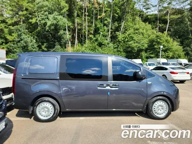 Hyundai Staria 2022 — Фото 2/13