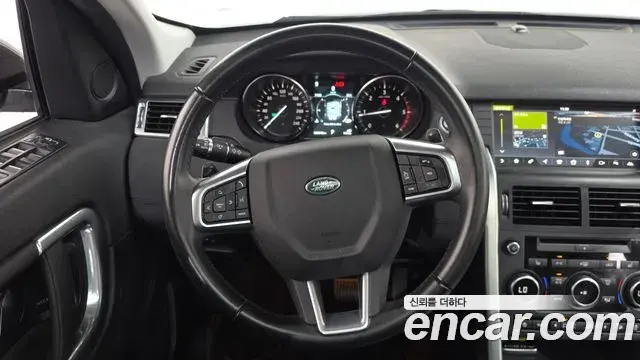 Land Rover Discovery Sport 2019 — Фото 12/20