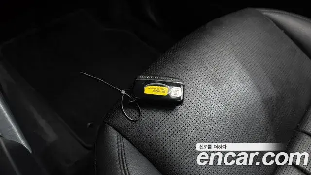 Land Rover Discovery Sport 2019 — Фото 15/20