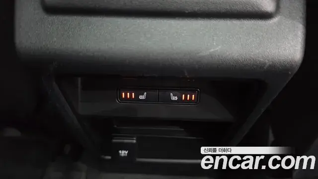 Land Rover Discovery Sport 2019 — Photo 6/36