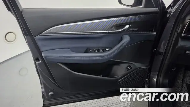 Renault Samsung Grand Koleos 2024 — ფოტო 35/36