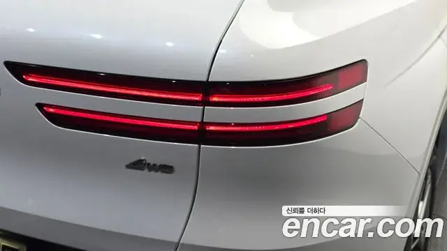 Genesis GV70 2023 — Şəkil 31/32