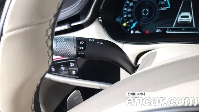 Genesis GV70 2023 — Şəkil 20/32