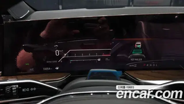 Cadillac Escalade 2025 — ფოტო 16/20