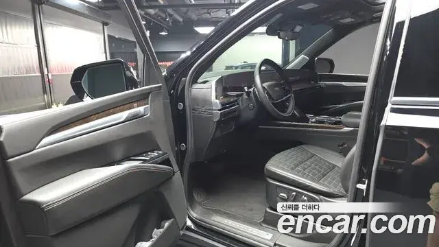 Cadillac Escalade 2025 — ფოტო 10/20
