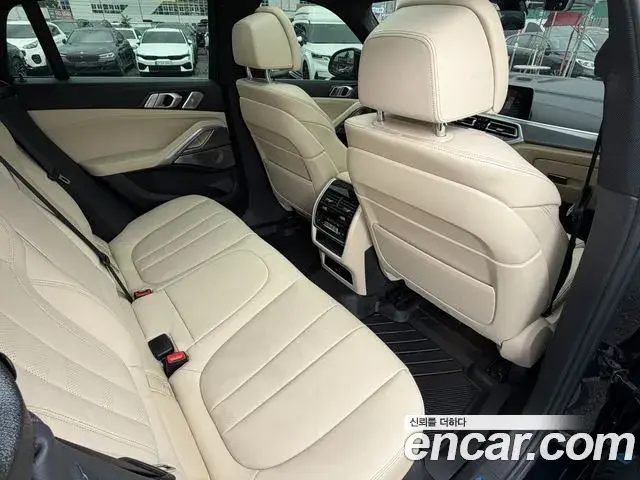BMW X6 2021 — Фото 10/20