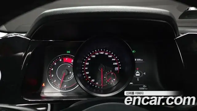 Hyundai Avante 2021 — Photo 8/20