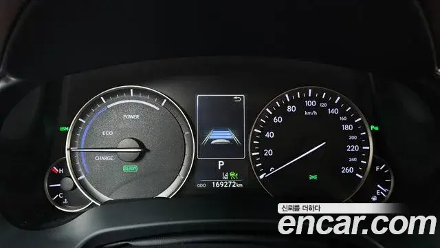 Lexus RX450h 2019 — Şəkil 18/20