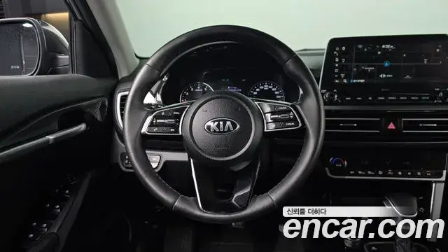 Kia Seltos 2021 — Фото 12/20
