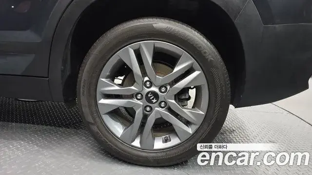 Kia Seltos 2021 — Şəkil 11/31