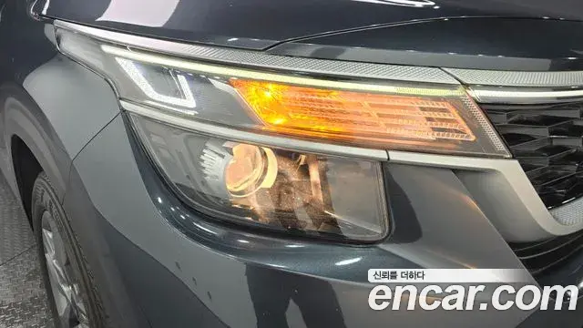 Kia Seltos 2021 — Şəkil 14/31