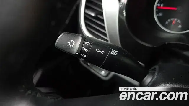 Kia Seltos 2021 — Şəkil 13/31