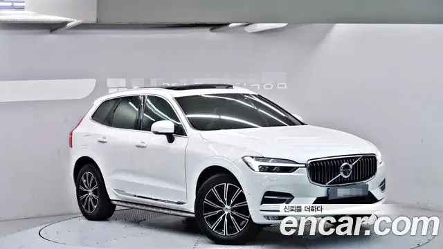 Volvo XC60 2021 — Фото 3/20