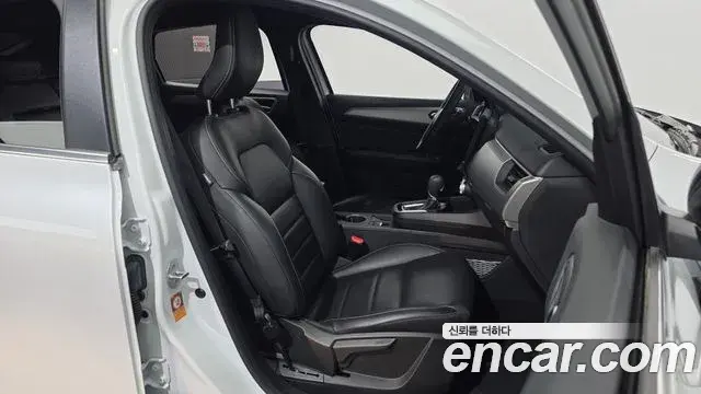 Renault Samsung Arkana 2024 — Фото 12/20