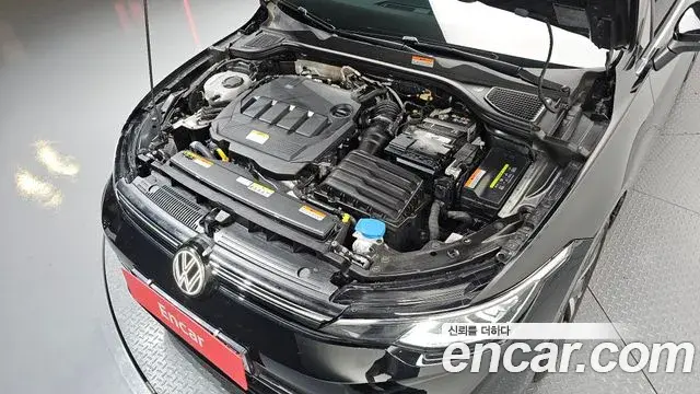 Volkswagen Golf 2026 — Şəkil 23/33