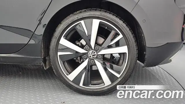 Volkswagen Golf 2026 — Şəkil 16/33