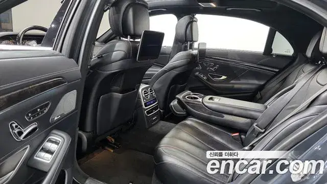 Mercedes-Benz S-Class 2018 — Photo 12/20