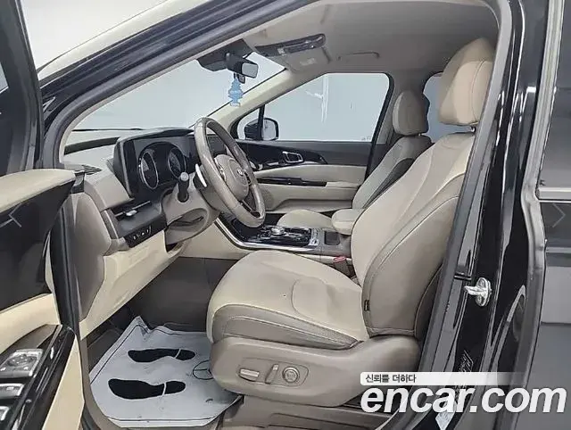Kia Carnival 2021 — Фото 11/20