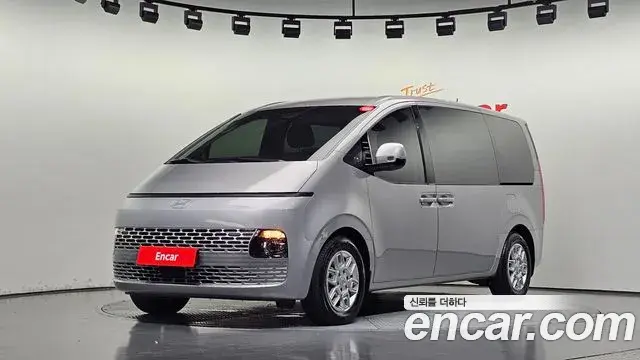 Hyundai Staria 2022 — ფოტო 1/20