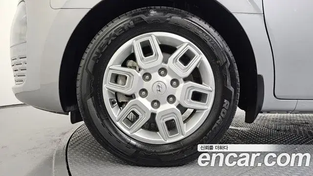 Hyundai Staria 2022 — ფოტო 5/20