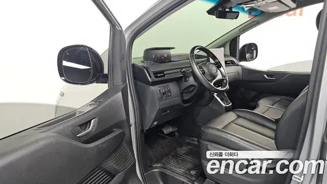 Hyundai Staria 2022 — ფოტო 10/20