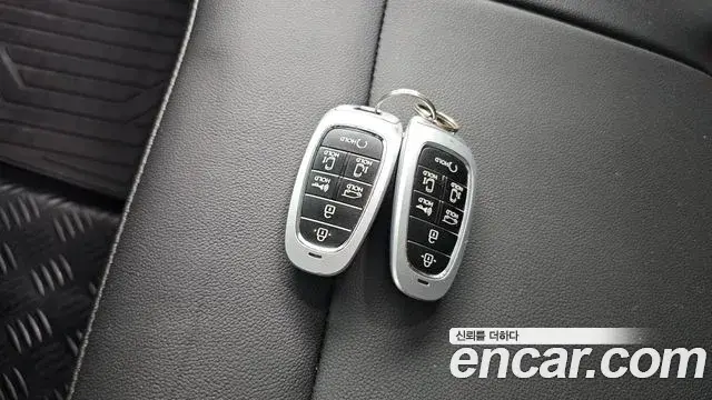 Hyundai Staria 2022 — ფოტო 16/20