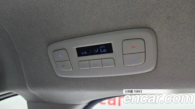 Hyundai Staria 2022 — ფოტო 17/20