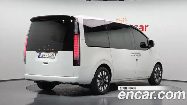 Hyundai Staria 2021 — Photo 2/20