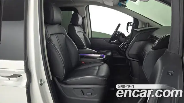 Hyundai Staria 2021 — Photo 11/20