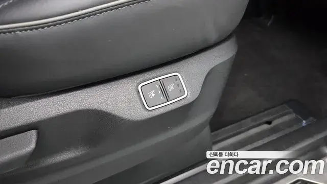 Hyundai Staria 2021 — Photo 19/20