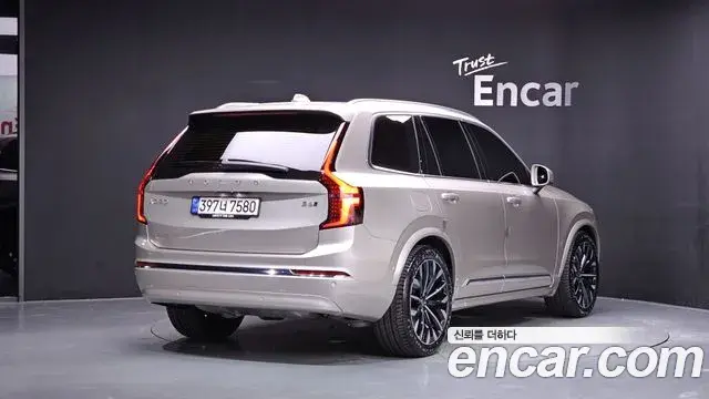 Volvo XC90 2026 — Фото 2/20