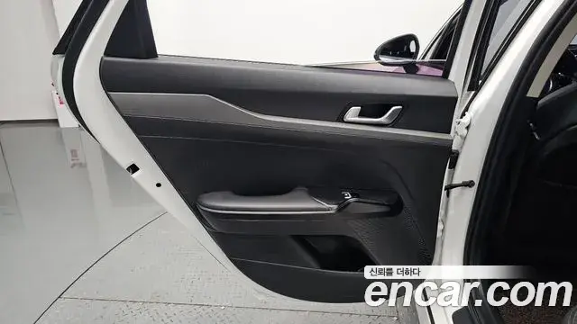 Kia K5 2020 — Photo 8/31