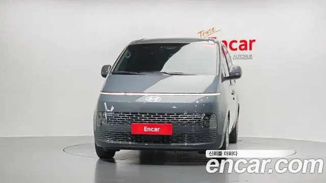 Hyundai Staria 2025 — Фото 3/20