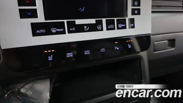Hyundai Staria 2025 — Фото 17/20