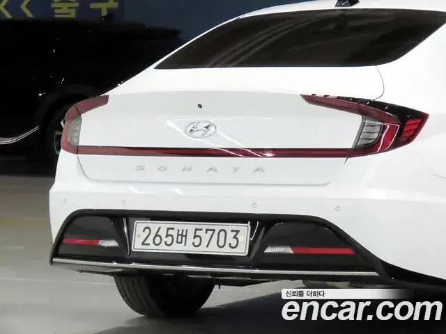 Hyundai Sonata 2022 — Фото 19/20