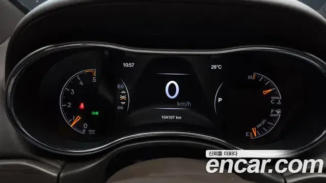 Jeep Grand Cherokee 2019 — Фото 8/20