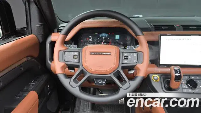 Land Rover Defender 2025 — Фото 13/20