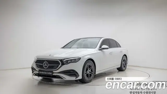 Mercedes-Benz E-Class 2026 — Photo 10/20