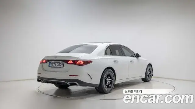 Mercedes-Benz E-Class 2026 — Photo 1/20