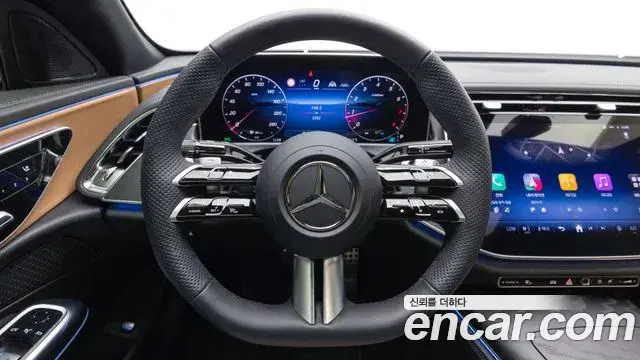 Mercedes-Benz E-Class 2026 — Photo 20/20