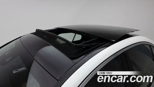 Mercedes-Benz E-Class 2026 — Photo 12/20